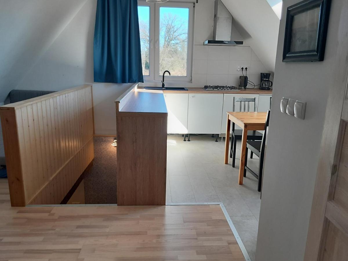 Nad Jeziorem Piaski Apartment